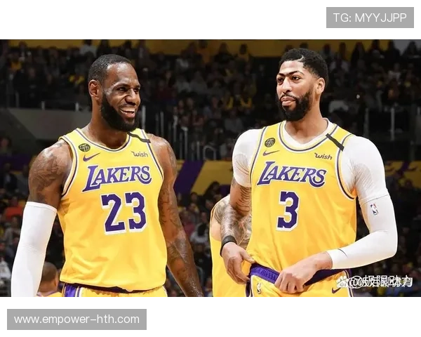 热火队崛起新星崭露头角 迈阿密战术革新助力季后赛梦想